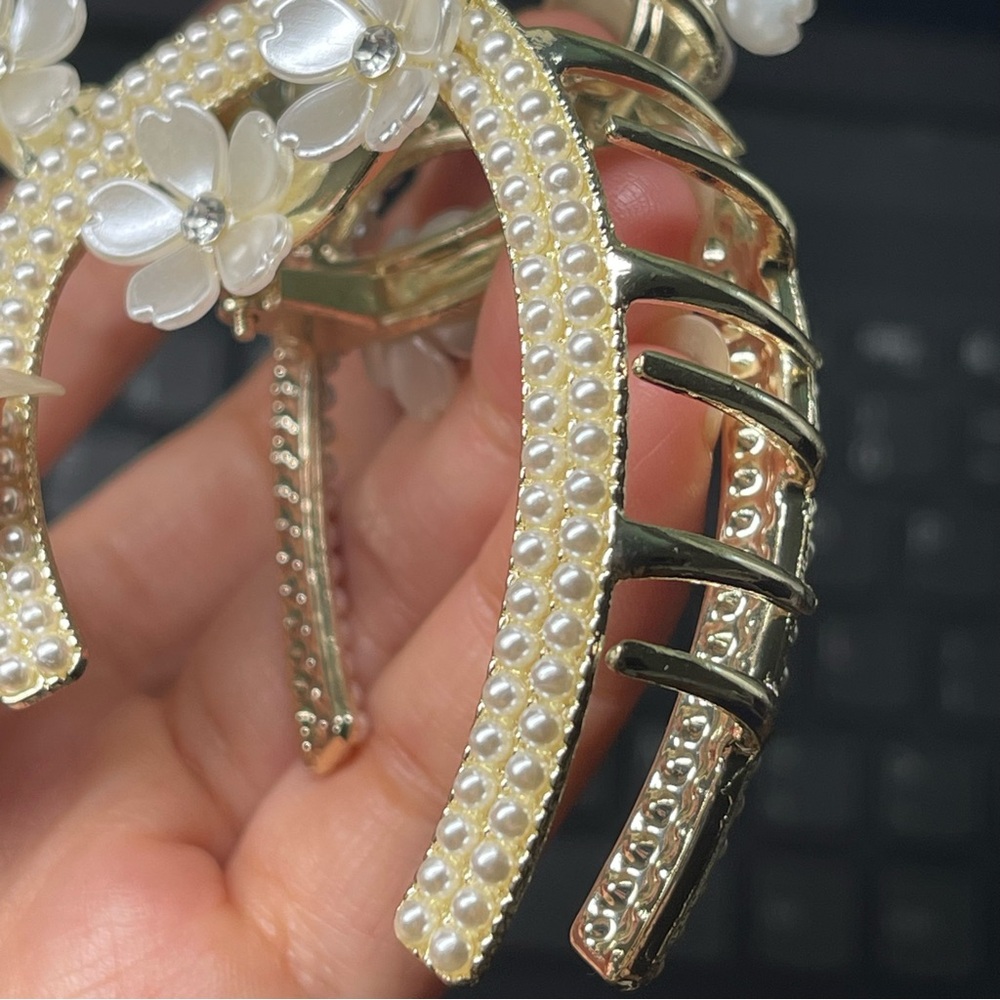 Brand new high-quality flower hair clip - Picture 8 of 12